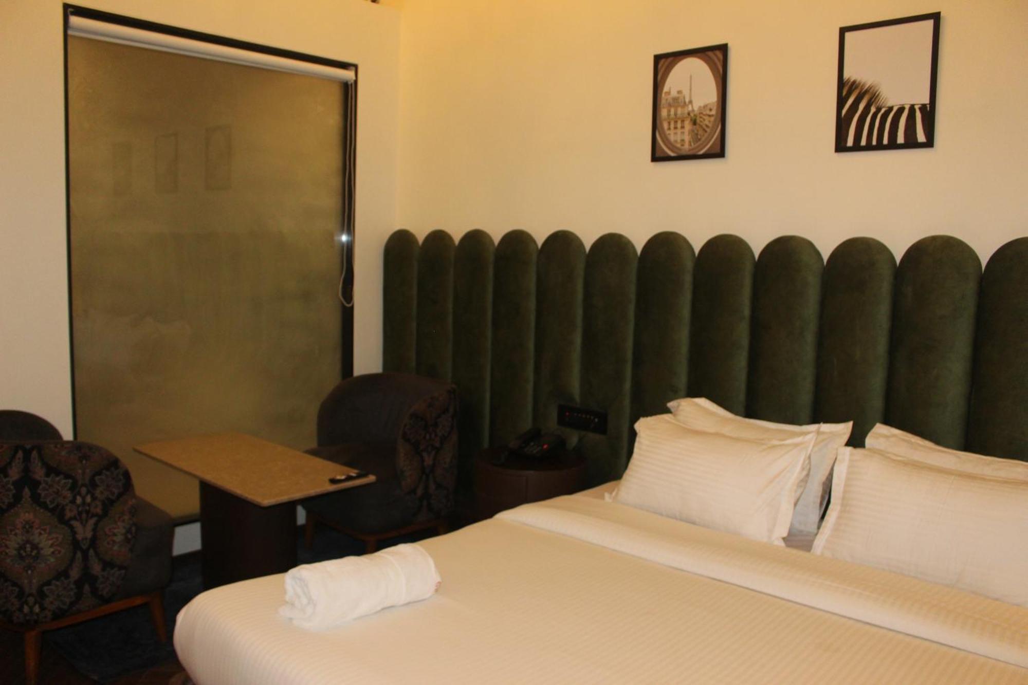 Gulf Hotel Mumbai- The Boutique Hotel Colaba Mumbai Exterior foto