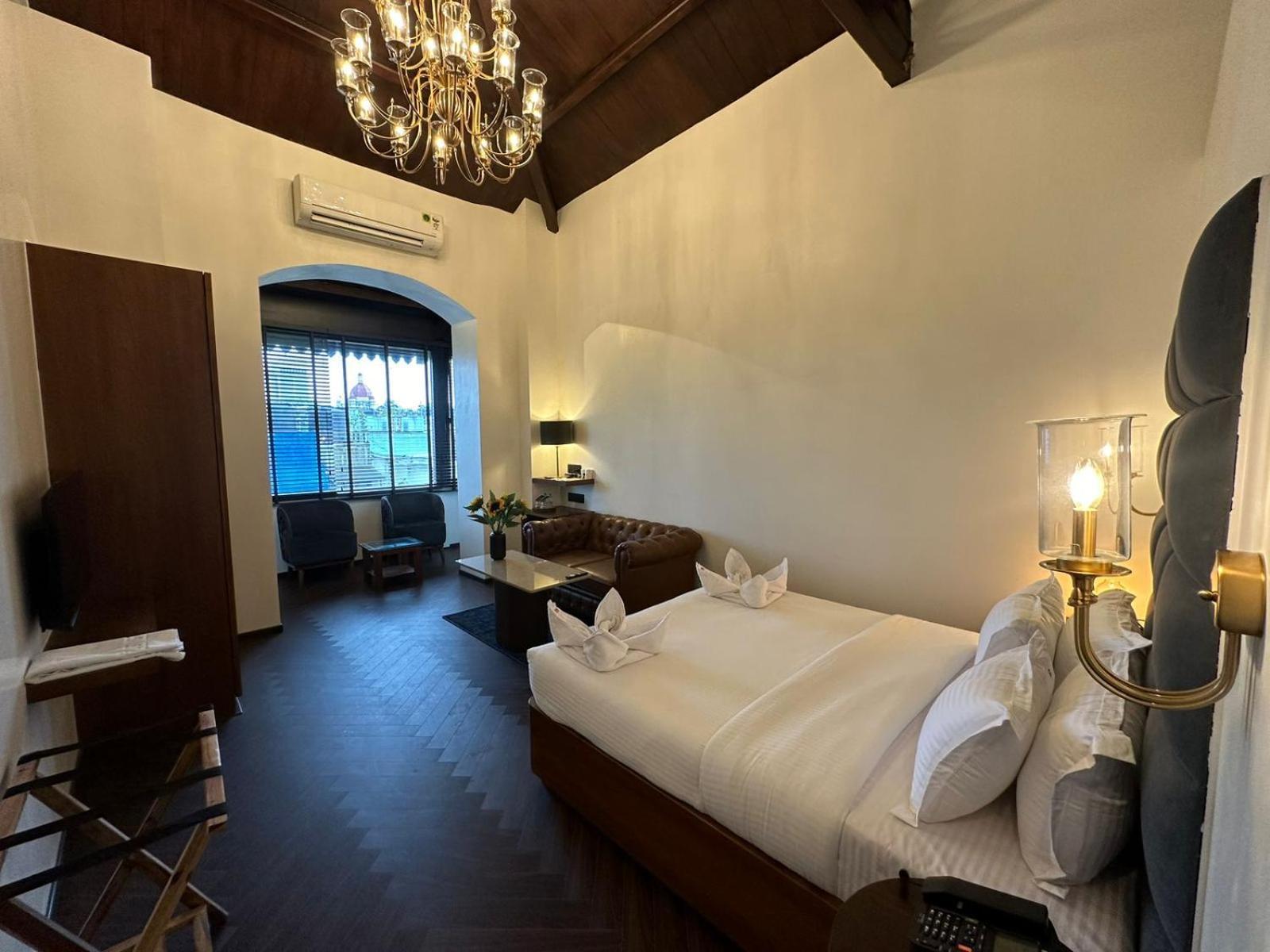 Gulf Hotel Mumbai- The Boutique Hotel Colaba Mumbai Exterior foto